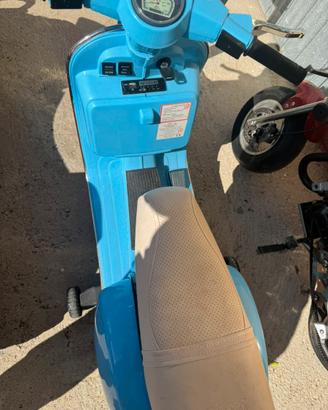 Vespa piaggio elettrica