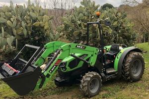 Trattore-DEUTZ-FAHR 5090.4 DF ECOLINE + caricatore