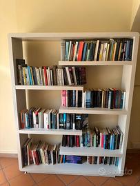 Libreria in legno massiccio laccato bianco
