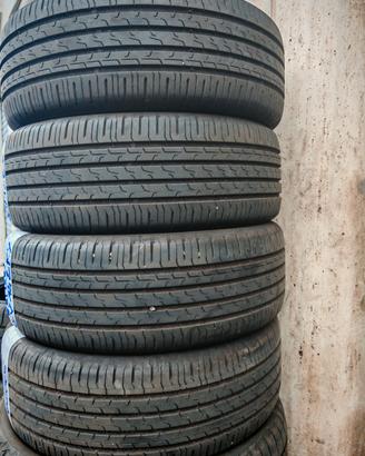 4 pneumatici Continental 215/55 R17V come nuovi