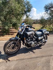 moto Yamaha Vmax 1200cc  america 