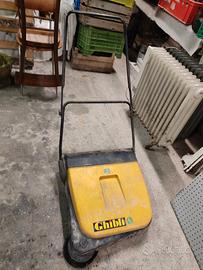 spazzatrice a spinta 