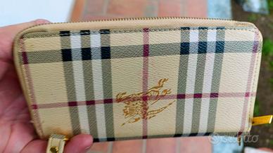 Portafoglio Grande Zip Burberry Motivo Check 