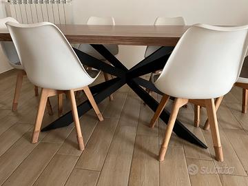 Tavolo lungo effetto rovere con gambe nere