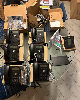 Telefoni e modem ufficio
