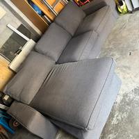 DIVANO IKEA CON CHAISE LONGUE – PARI AL NUOVO!