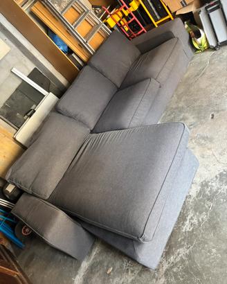 DIVANO IKEA CON CHAISE LONGUE – PARI AL NUOVO!