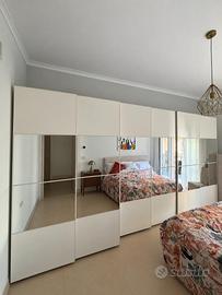 IKEA PAX armadio bianco con ante a specchio