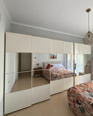 IKEA PAX armadio bianco con ante a specchio