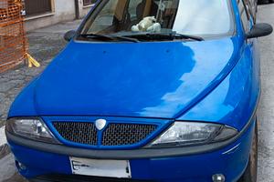 Lancia Y elefantino blu