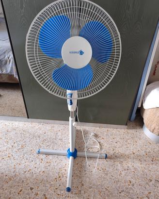 ventilatore con piedistallo 