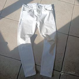 Jeans Bershka bianchi Super Skinny con strappo