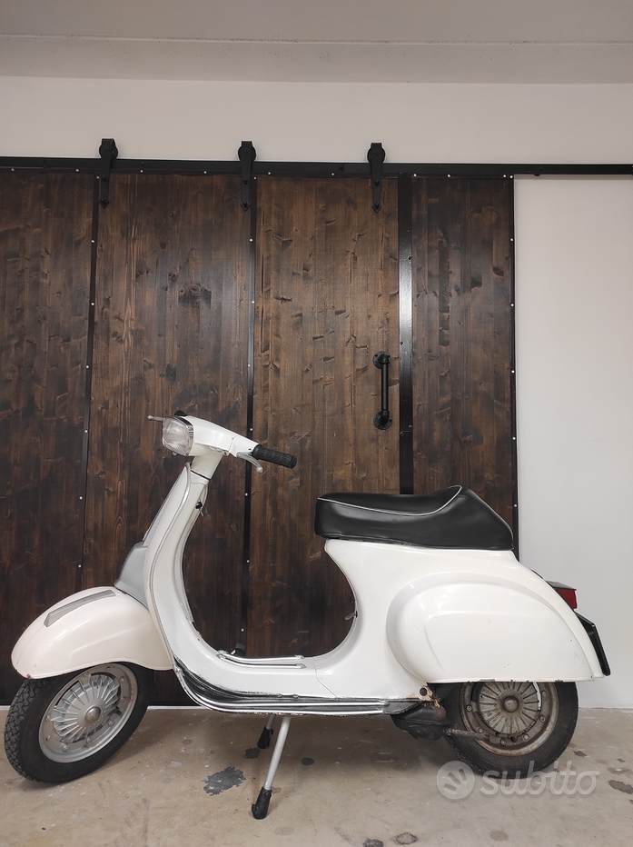 Vespa 50 special da collezione per amanti delle El - Moto e