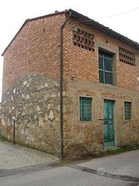 Rustico / Casale di 60 m² con 2 locali a Capannori