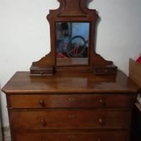 Credenza vintage con specchio