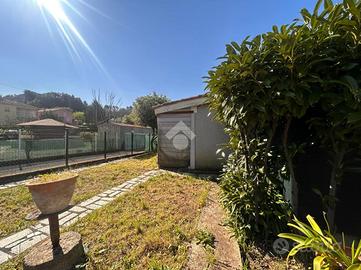 CASA SEMINDIPENDENTE A LA SPEZIA