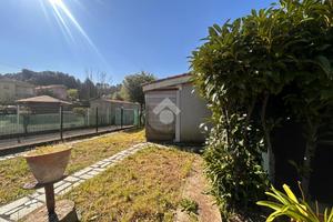 CASA SEMINDIPENDENTE A LA SPEZIA