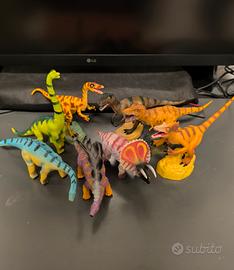 lotto di 8 dinosauri geoworld 