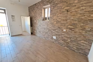 Capodichino- bilocale ristrutturato