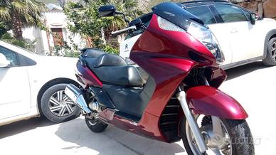 Honda silver wing 600
