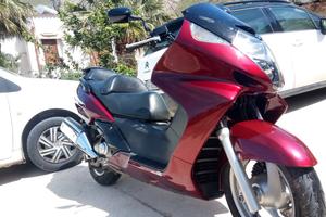 Honda silver wing 600