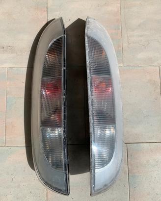 Fari dx e sx posteriori Opel Corsa C