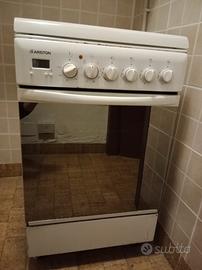 piano cottura Ariston 