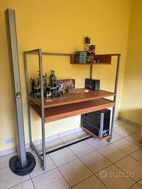 Scrivania Porta PC multimediale su ruote