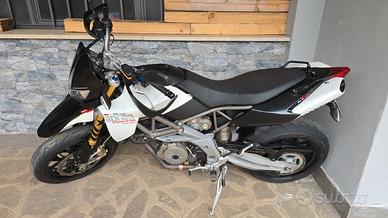APRILIA DORSODURO 750