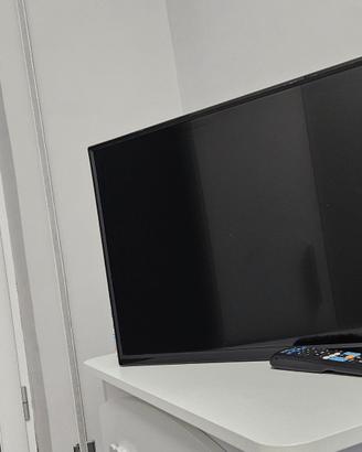 Televisione  akai 32 pollici