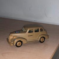 Modellino auto militare