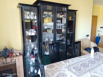 set vetrina espositiva + tavolo da pranzo 6 sedie