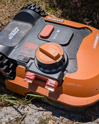 Robot tagliaerba 