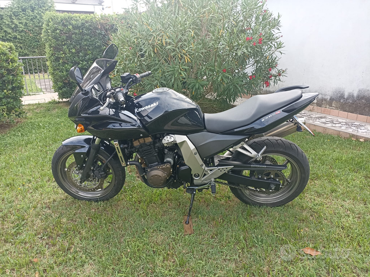 Ficha Técnica Kawasaki J300 2022 SILENCIOSO Kawasaki J300 Y J300