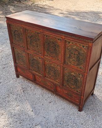 credenza d'altare tibetana 