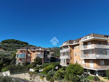 MONOLOCALE A COSTARAINERA