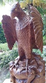 Aquila scolpita in legno di cirmolo