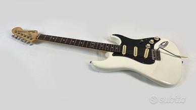 Fender Stratocaster American Performer 2022