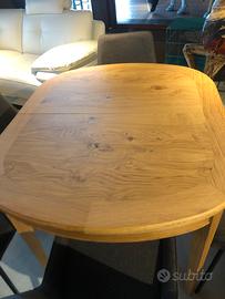 Tavoli in legno di tutti i tipi in svendita