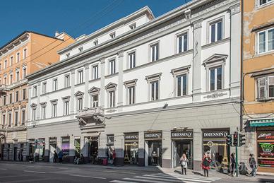 Quadrilocale con terrazzo-Via Ghega 6