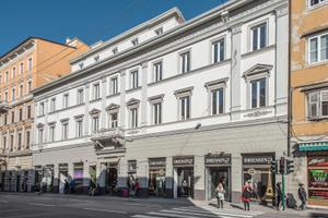Quadrilocale con terrazzo-Via Ghega 6