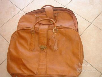 Carrellino con valigie