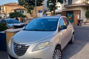 Lancia y