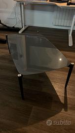 Tavolino da salotto in vetro fume, design moderno