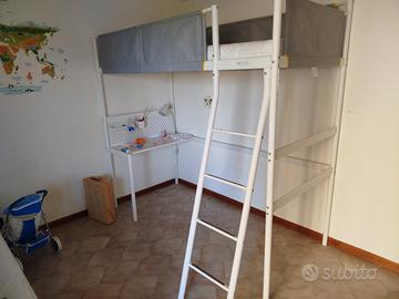 Soppalco con scrivania Ikea