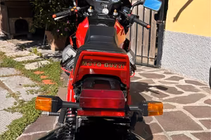 moto  guzzi 850 le mans 3