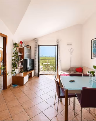 AMPIO BILOCALE CON GARAGE E CANTINA