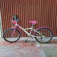 Bicicletta rosa da bambina