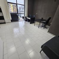 Ufficio Arredato Pronto all'Uso in Business Center
