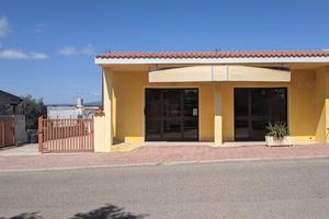 Locale commerciale con magazzino